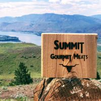 Summit Gourmet Meats logo