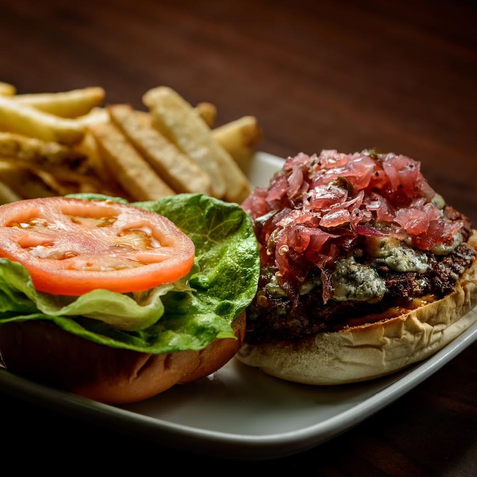 Bin 4 Burger Lounge Kelowna, BC Okanagan Local